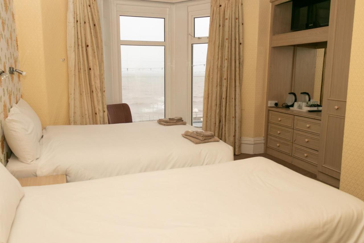 Starlux Hotel 블랙풀 외부 사진